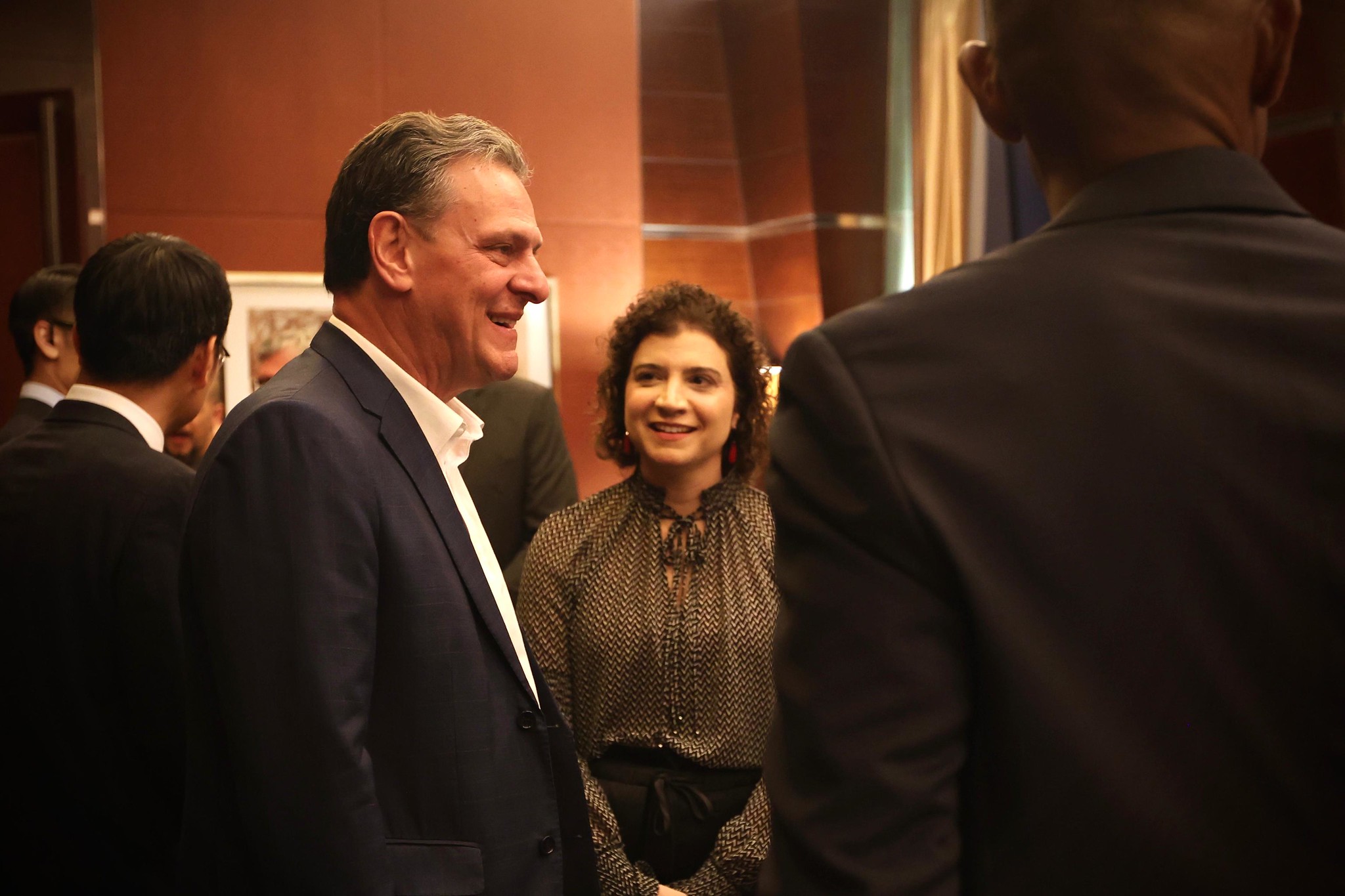 Fávaro e a diretora de Biotecnologia na CropLife Brasil, Catharina Pires