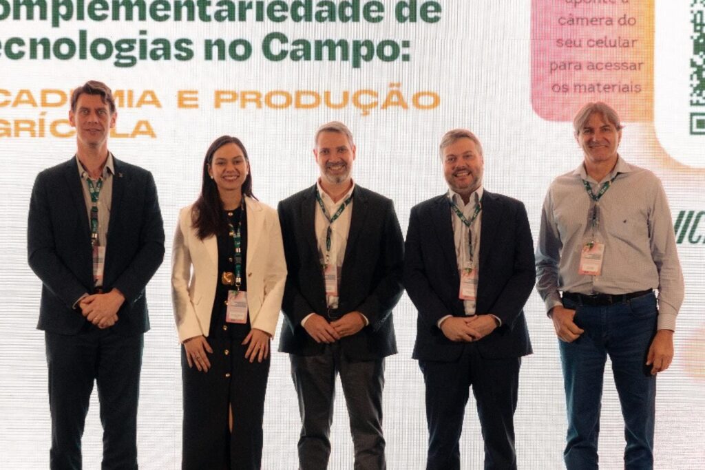 Marcos Mattos, Ana Carolina Zimmerman, Marcelo Polleti, Rodrigo Simonato, e Luiz Pradella participaram do segundo painel do evento. Foto: Joey Daminelli