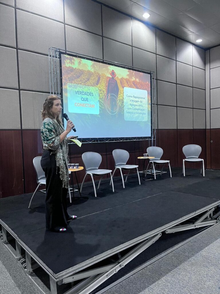 Renata Meliga, gerente de Comunicação e Clima da CLB